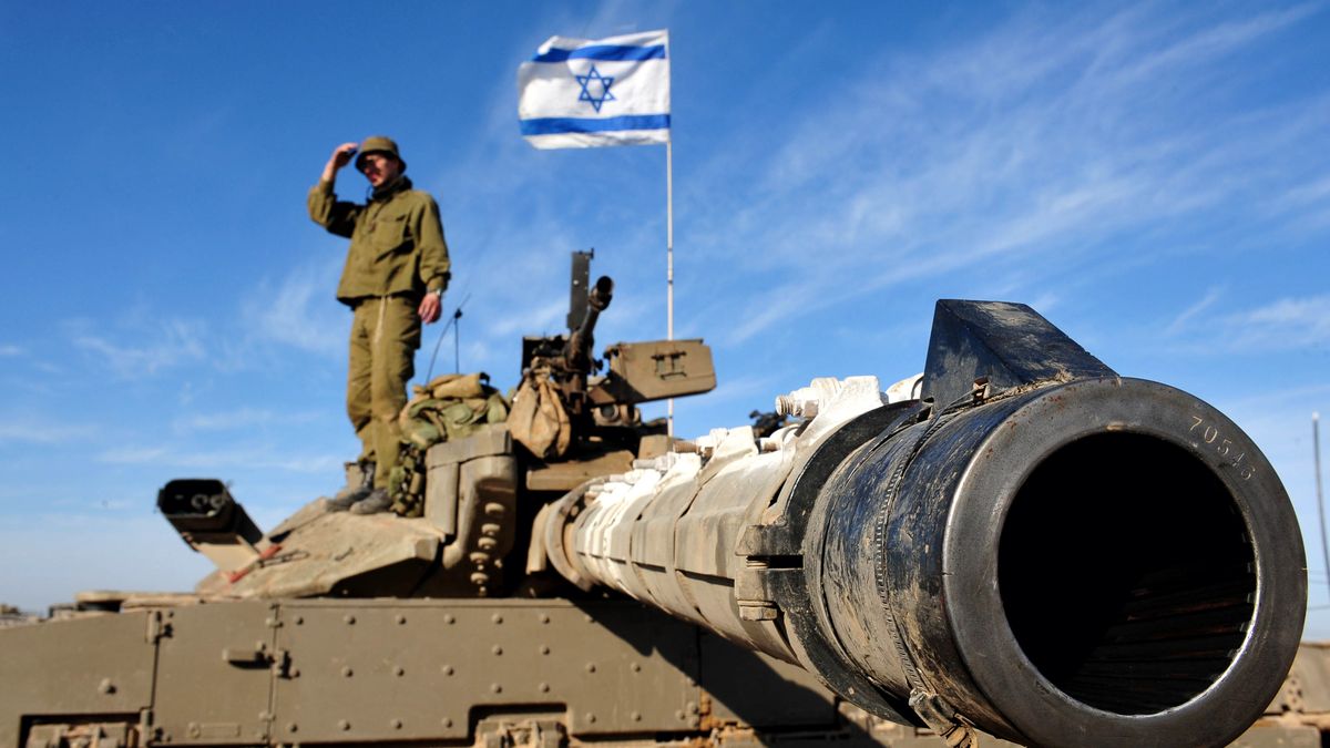 Na jih Gazy vjely podle svědků desítky izraelských tanků